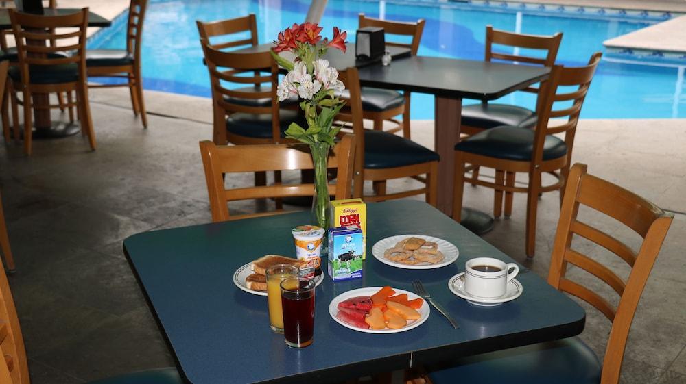 Quality Inn Tuxtla Gutiérrez Buitenkant foto