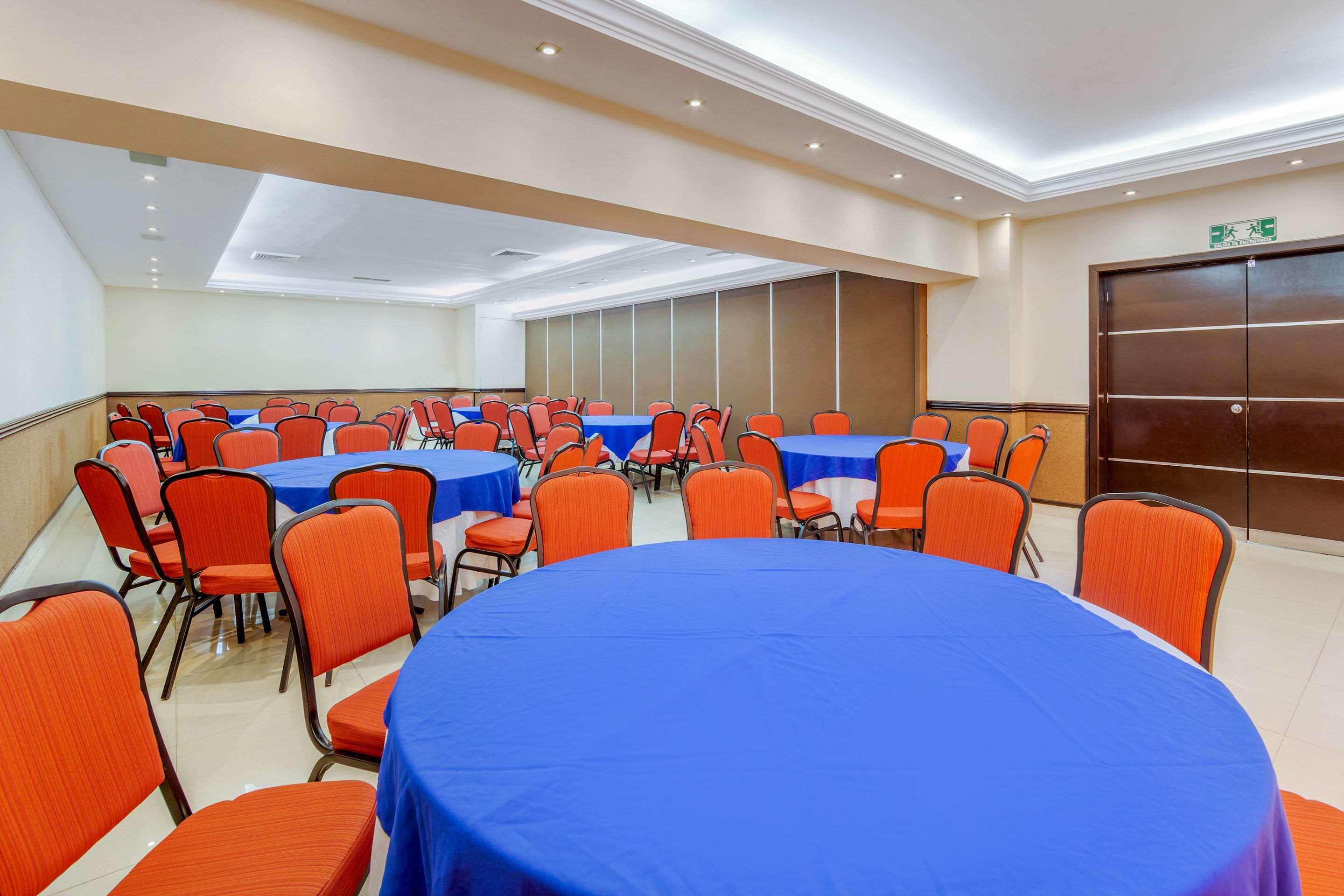 Quality Inn Tuxtla Gutiérrez Buitenkant foto