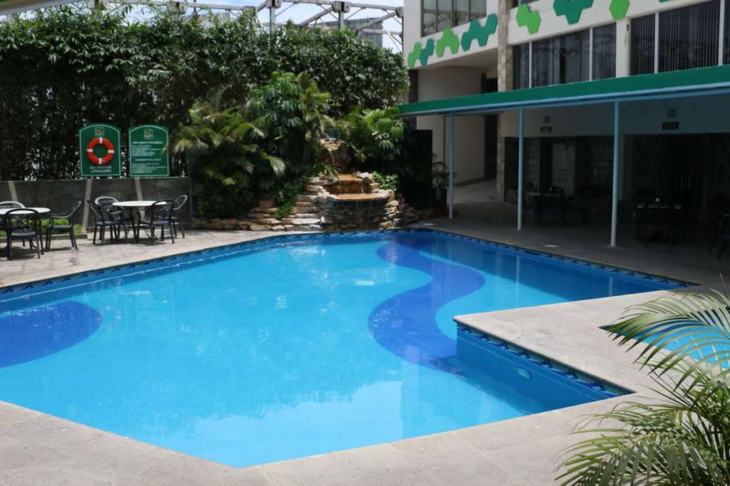 Quality Inn Tuxtla Gutiérrez Buitenkant foto
